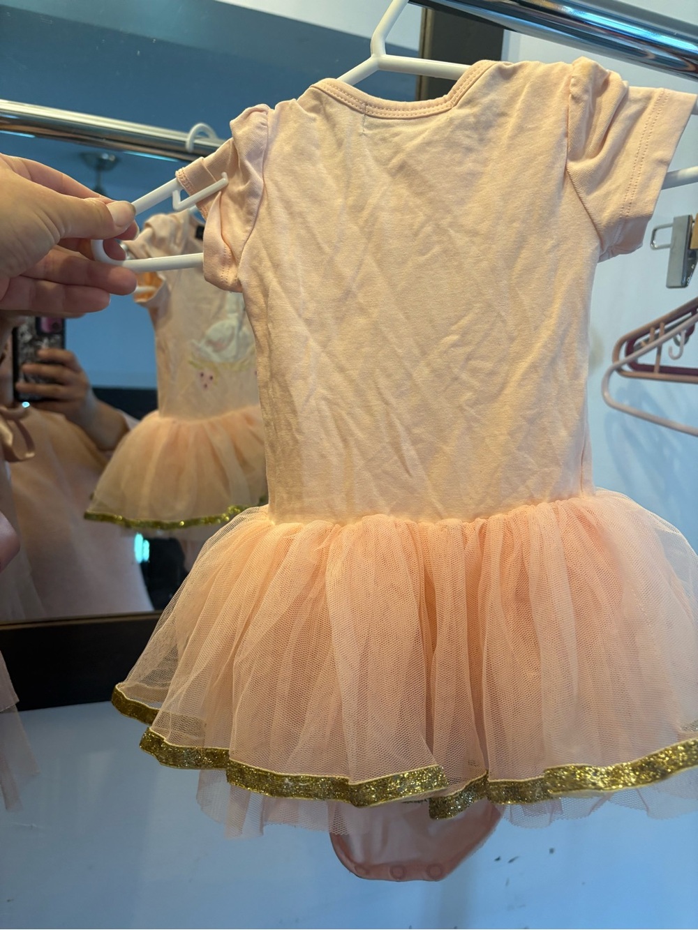 2 very sweet baby rompers πβ₯οΈ - Picture 9 of 9